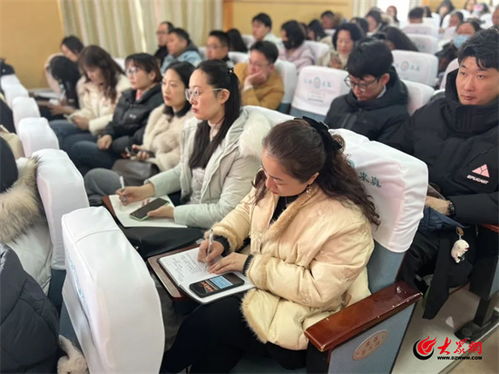 潍坊市奎文区艺术教师培训在潍坊中新双语学校举行